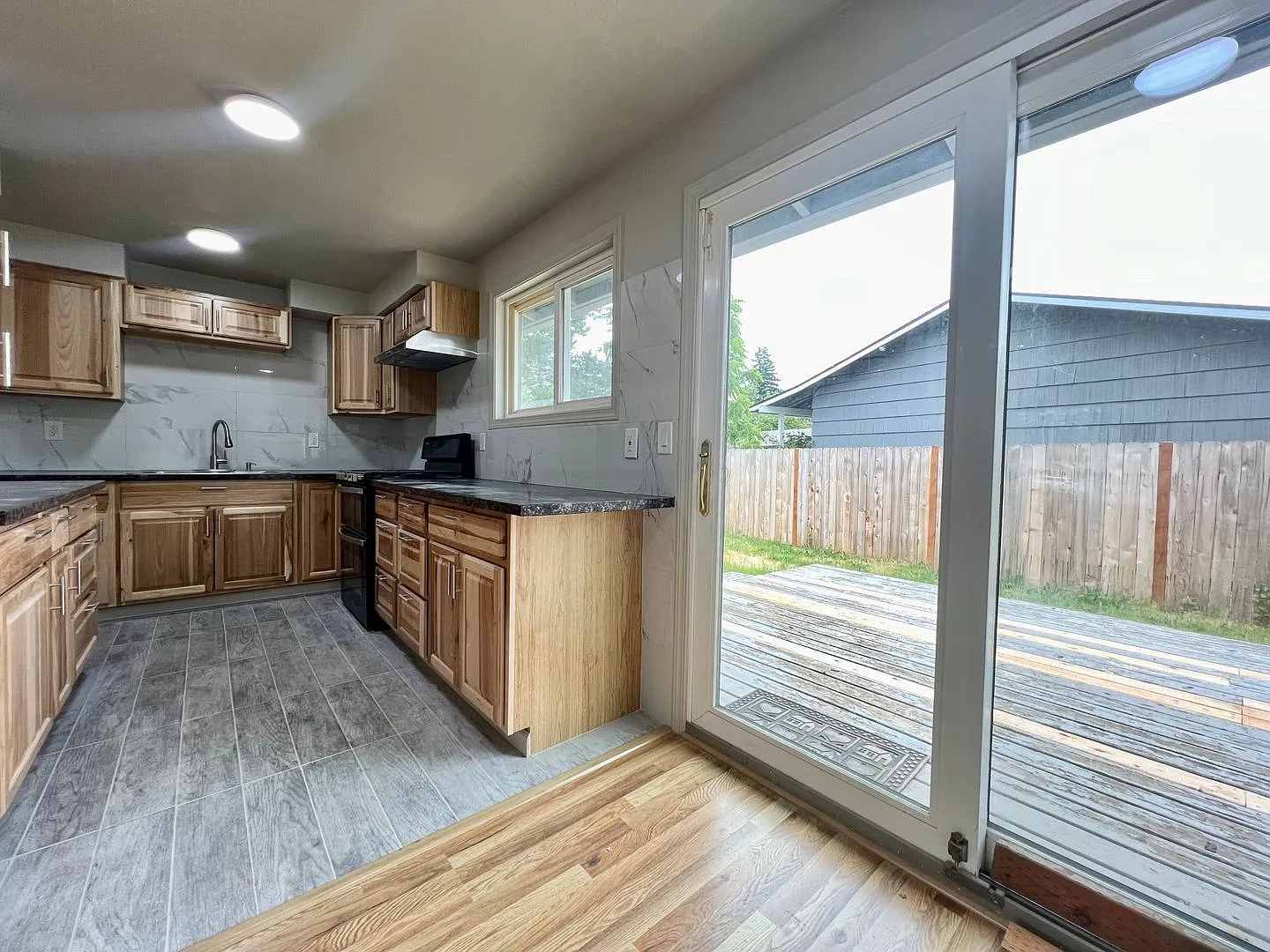 Brand New Remodel!! Clean, Fresh & Bright! One Lvl: 4 Bed/2 Bath! — Photo 3