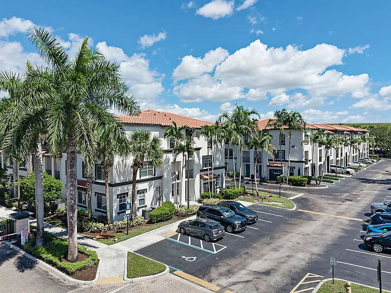 Bell Miramar Place — Photo 52