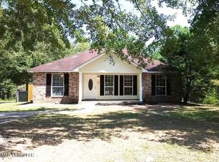 1212 Spruce St, Ocean Springs, MS 39564