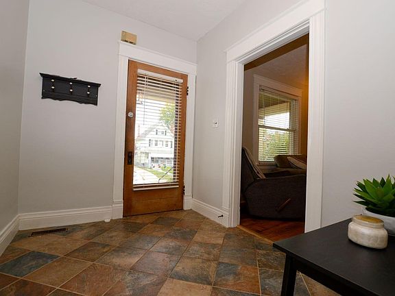 4th image of 4009 S Madison Ave