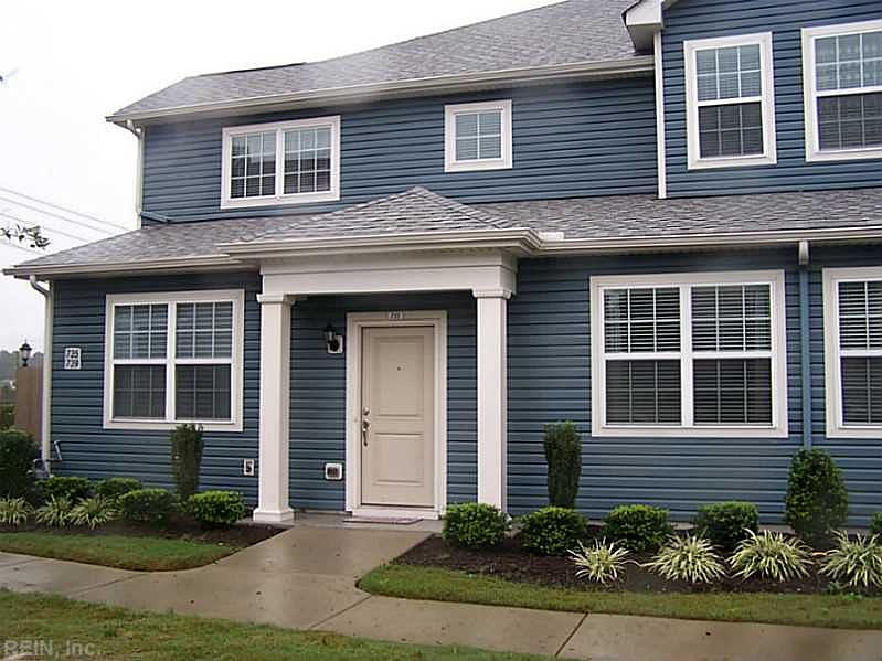 1st image of 735 Lacy Oak Dr