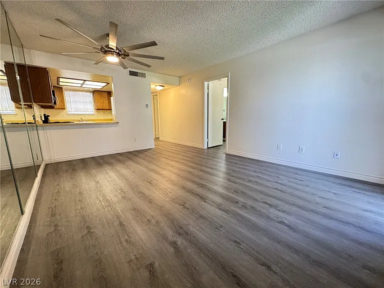 3823 S Maryland Pkwy #H1 — Photo 4