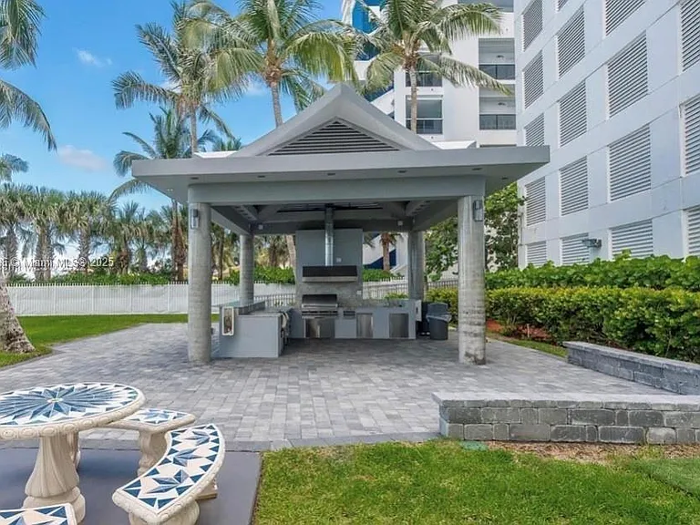 6301 Collins Ave #1606 — Photo 15