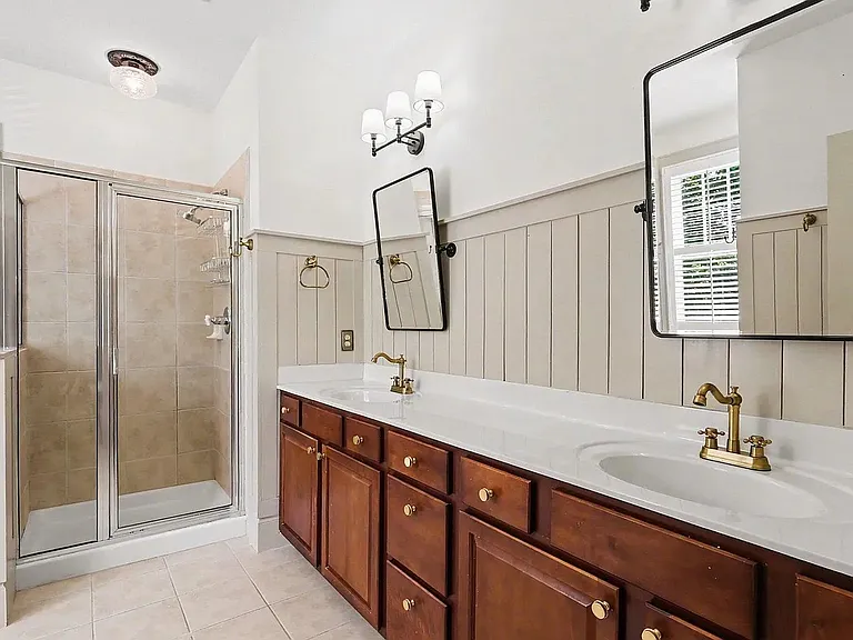 3426 Falls River Ave — Photo 16