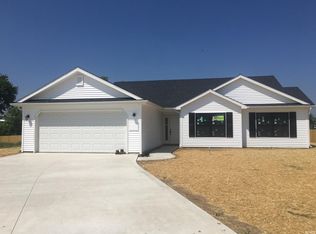 1406 Glenwood Ct, Berne, IN 46711