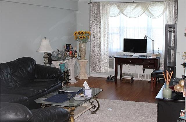 1st image of 76 Dehaven Dr APT 6H
