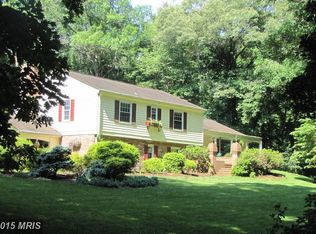 10119 Westford Dr, Vienna, VA 22182
