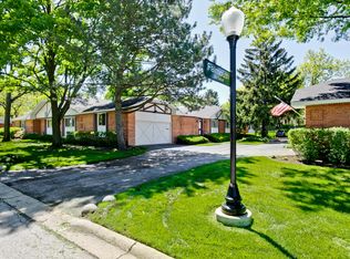 2 Falmouth On Oxford, Rolling Meadows, IL 60008