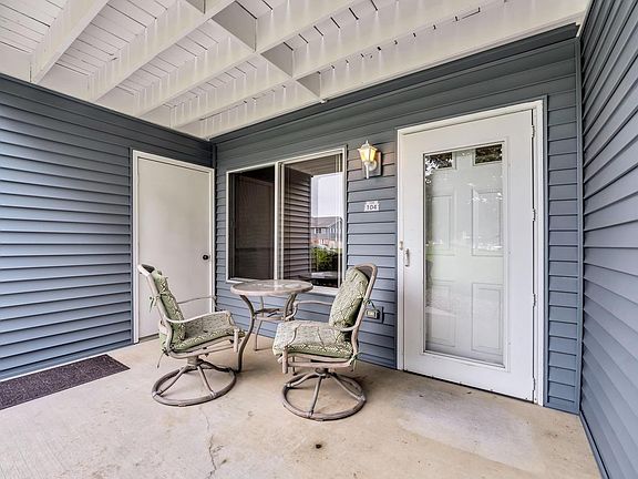 3rd image of 1255 N Sunnyslope DRIVE #104