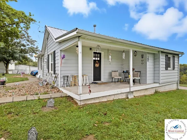 13547 Old Marvin Rd, Versailles, MO 65084