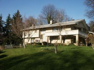 130 Fenwick Dr, Pittsburgh, PA 15235