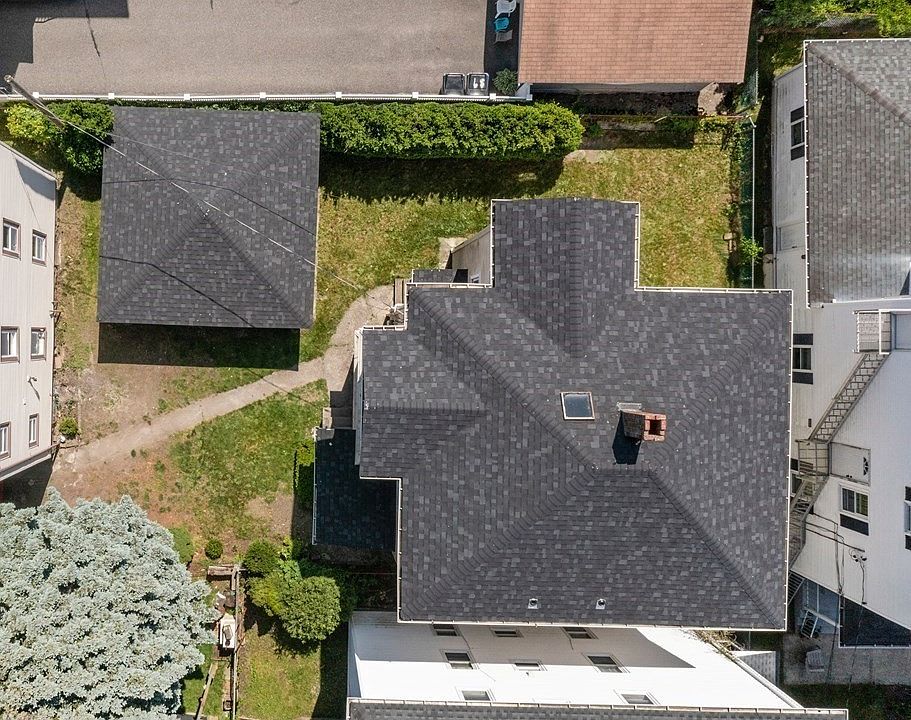 73 Weetamoe St, Fall River, MA 02720 Zillow