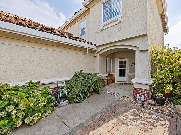 4th image of 4016 Lowdan Ct
