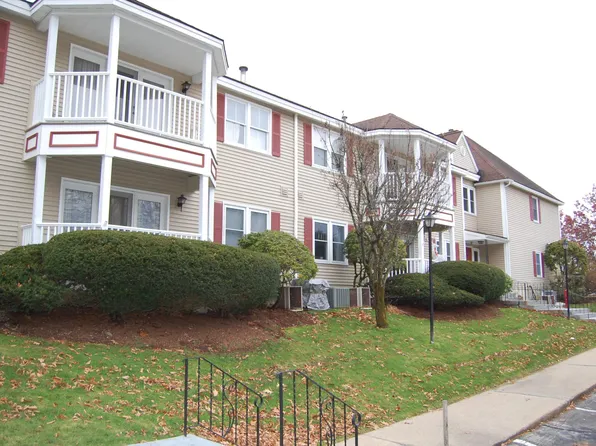 700 S Porter Street #8, Manchester, NH 03103