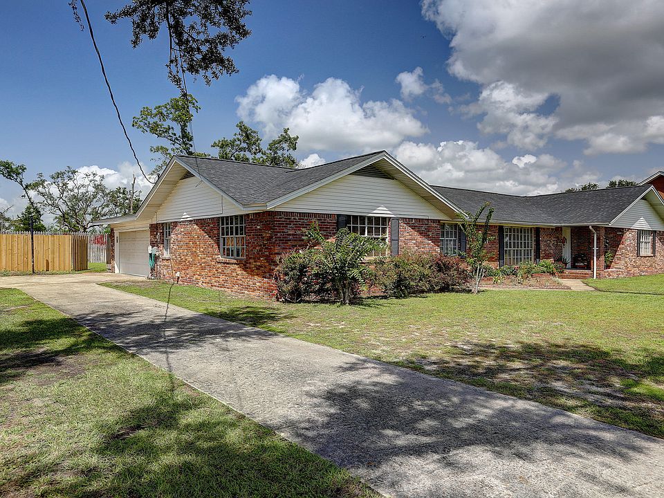 7241 Market St, Southport, FL 32409 | Zillow
