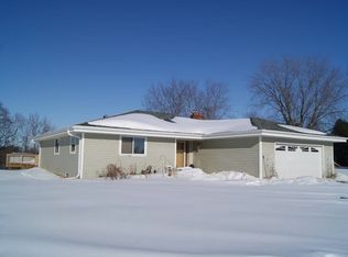 1328 Washington St, Wrightstown, WI 54180