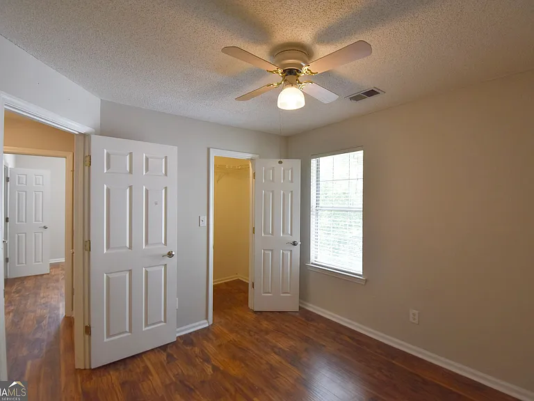 115 S Fairfield Dr — Photo 29