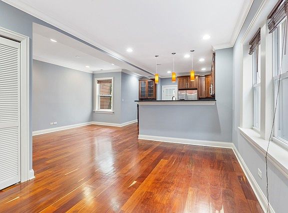 4th image of 1336 N Artesian Ave APT 2