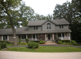 11872 Old Oak Ln, Belvidere, IL 61008