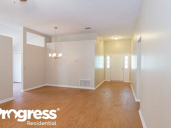 4th image of 3023 Golden Pond Blvd