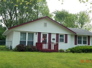 31 S Willow Ln, Glenwood, IL