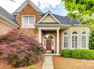 8009 Avanti Dr, Waxhaw, NC 28173