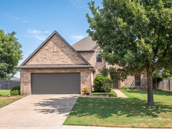 304 Creekside Trl, Argyle, TX 76226