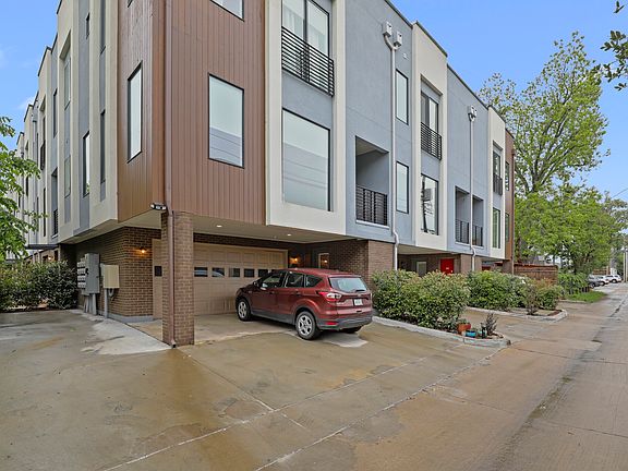 3rd image of 2222 Moser Ave Unit 108
