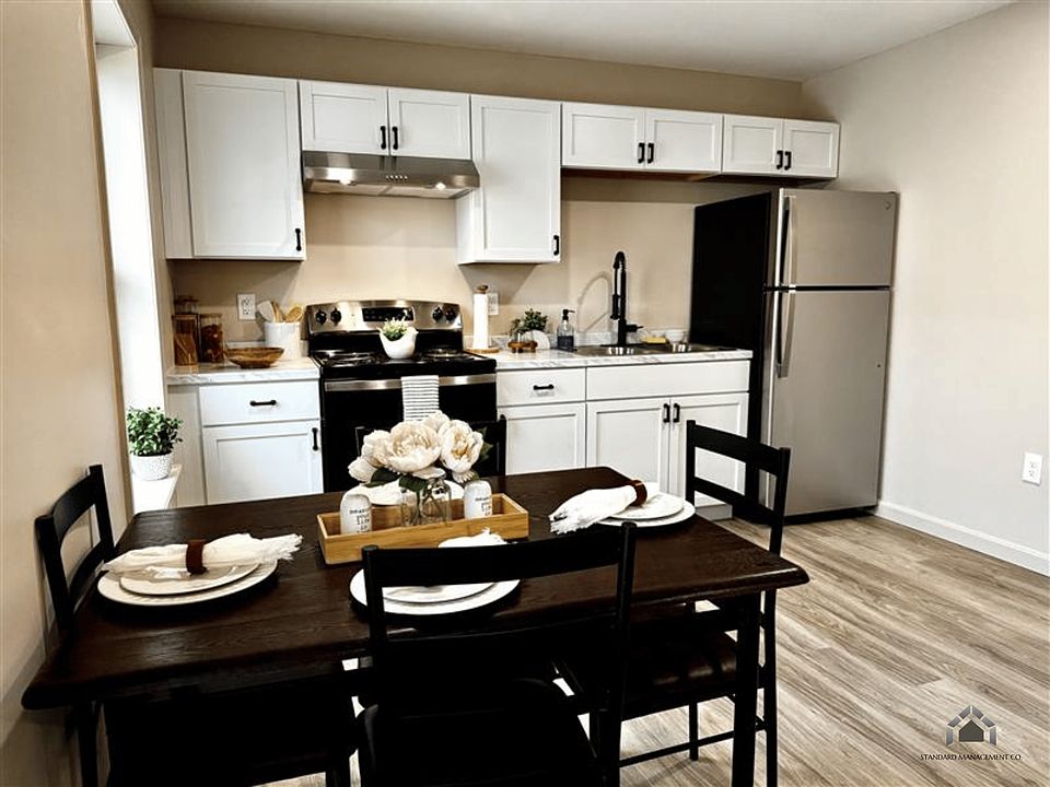 1st image of 20 Turner Ave #D1