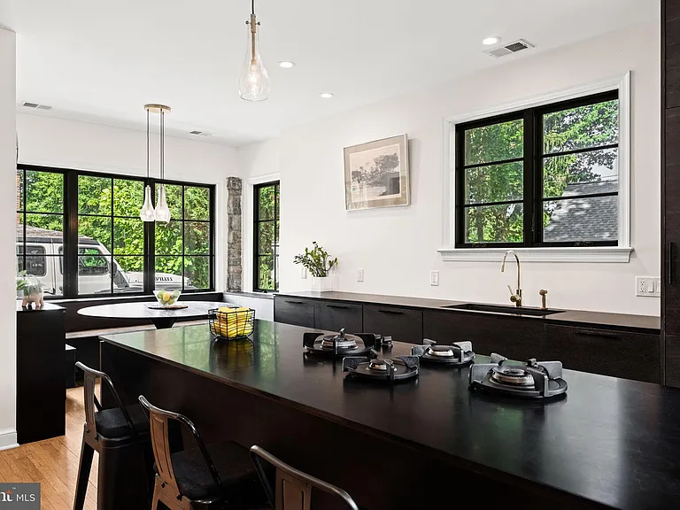 1623 Jonquil St NW — Photo 10