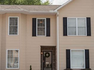 1126 E Lee Rd, Taylors, SC 29687