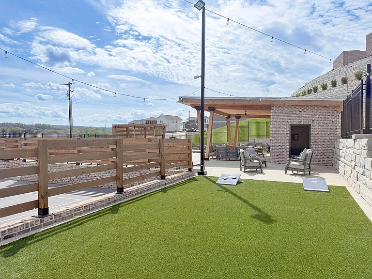 1348 Meridian St — Photo 32