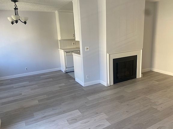 3rd image of 1403 Westgate Avenue Rochester Ave #11856-08