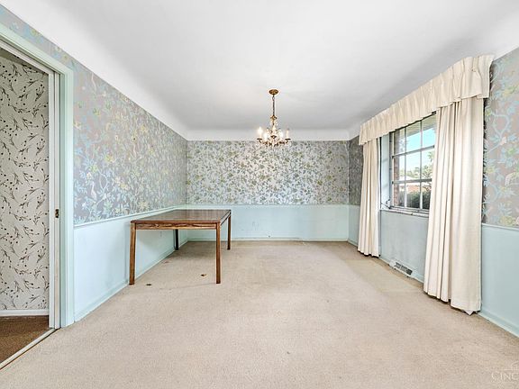 4th image of 9350 Sheralee Ln