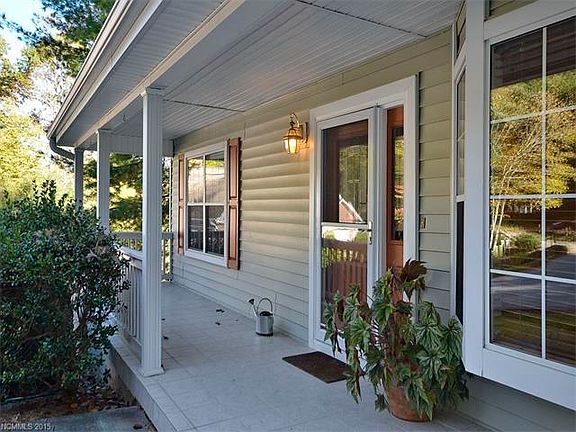 2nd image of 2725 Kalmia Ln