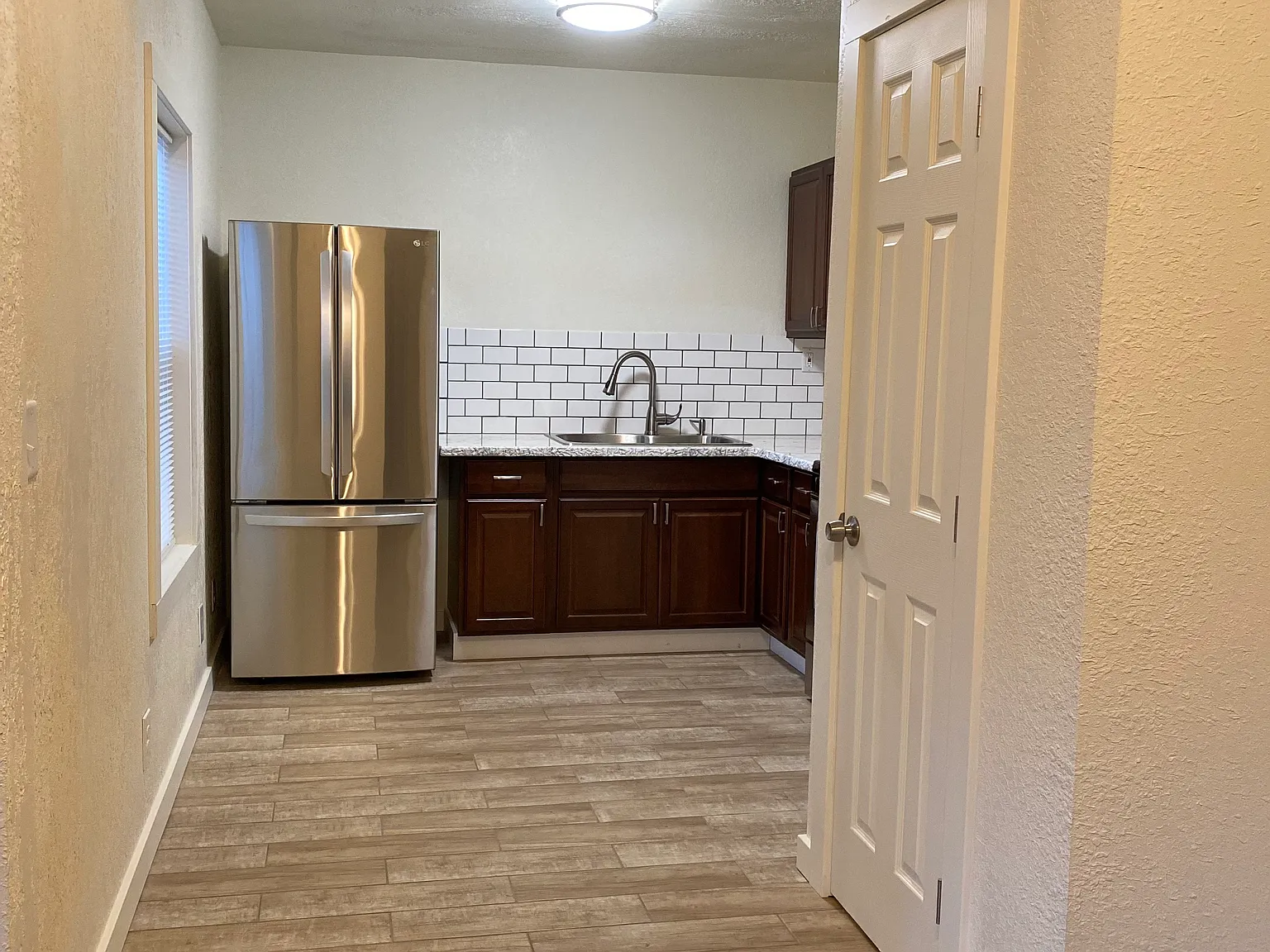 2 bed, 1000 sqft, $1,950 — Photo 3