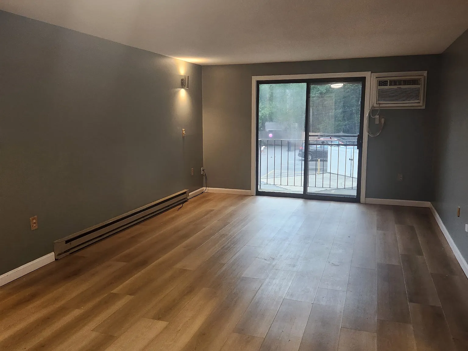2 bed, 828 sqft, $1,900 — Photo 4