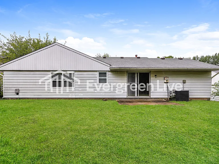 6114 Wedgewood Way — Photo 15