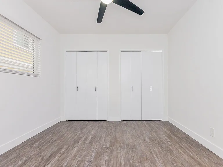 Pullman Lane Residences — Photo 17