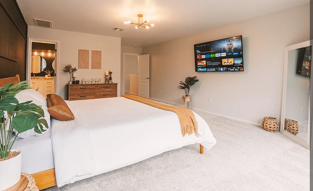 4 bed, $3,900 — Photo 4