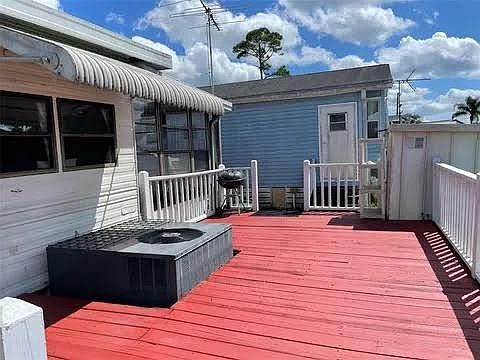 3rd image of 14 Pine Dr