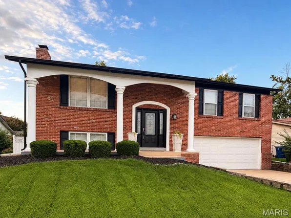 4759 Bramble Berry Dr, Saint Louis, MO 63129