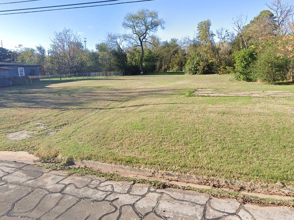 1st image of 1204 E Calhoun Ave