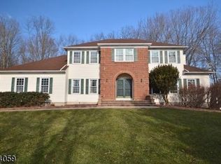 1124 Van Arsdale Dr, Neshanic Station, NJ