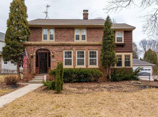 118 E Park Ln, Kohler, WI 53044