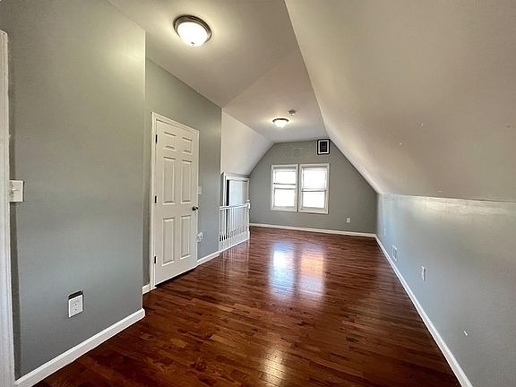 3rd image of 539 S Clinton St #2