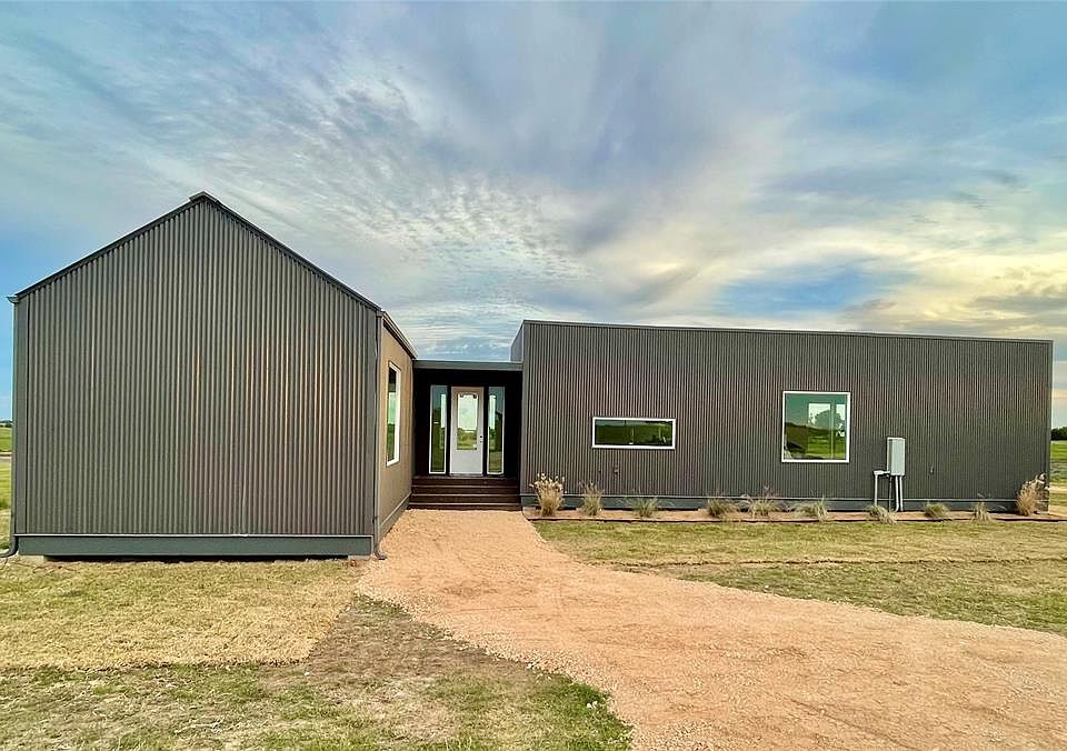 1st image of 296 Vineyard View Trl