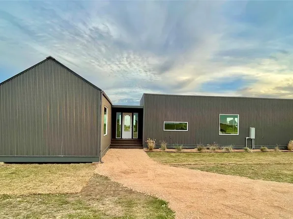 296 Vineyard View Trl, Carmine, TX 78932