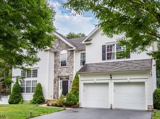 884 Walnut Pl, Lake Hopatcong, NJ 07849