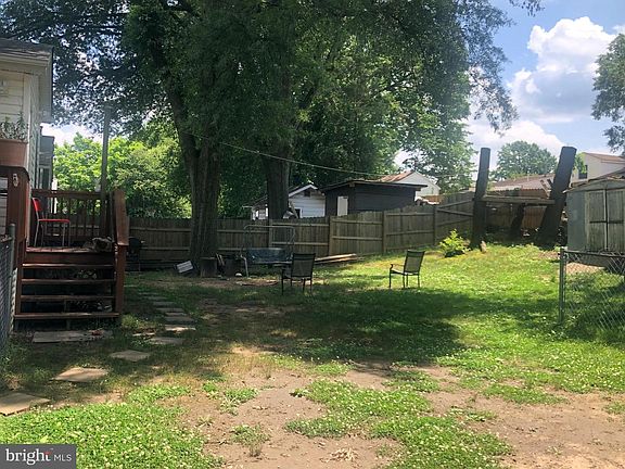 3rd image of 4801 Lincoln Ave